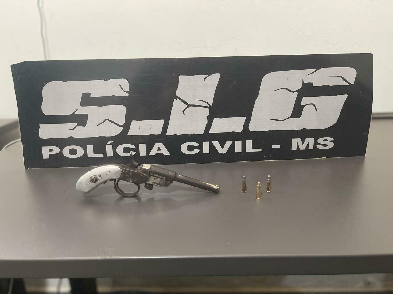 Imagem de compartilhamento para o artigo Crimes durante adolescência levam a investigação e jovem acaba preso com arma em Aparecida do Taboado da MS Todo dia